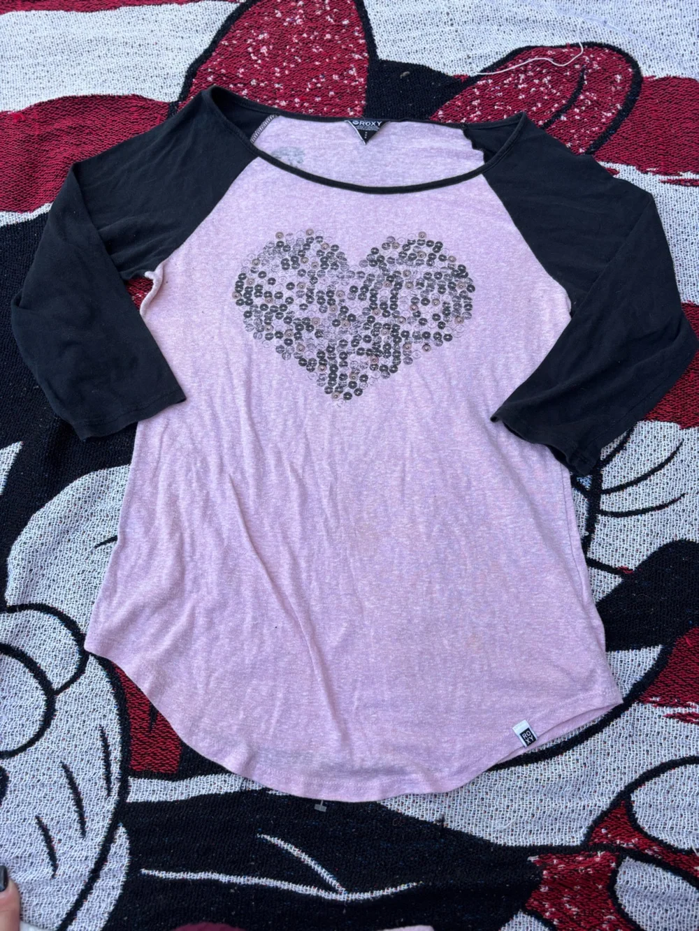 ROXY PURPLE HEART GRAPHIC BASEBALL TEE SHIRT SIZE MEDIUM